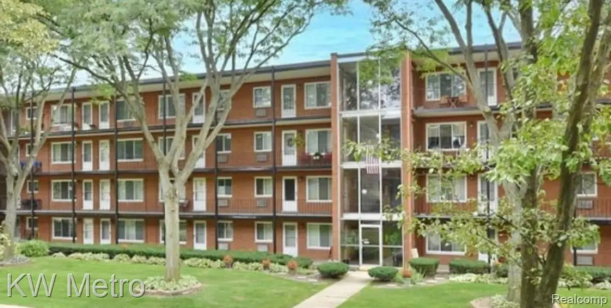 2925 W 13 Mile Road #405, Royal Oak, MI 48073 - #1