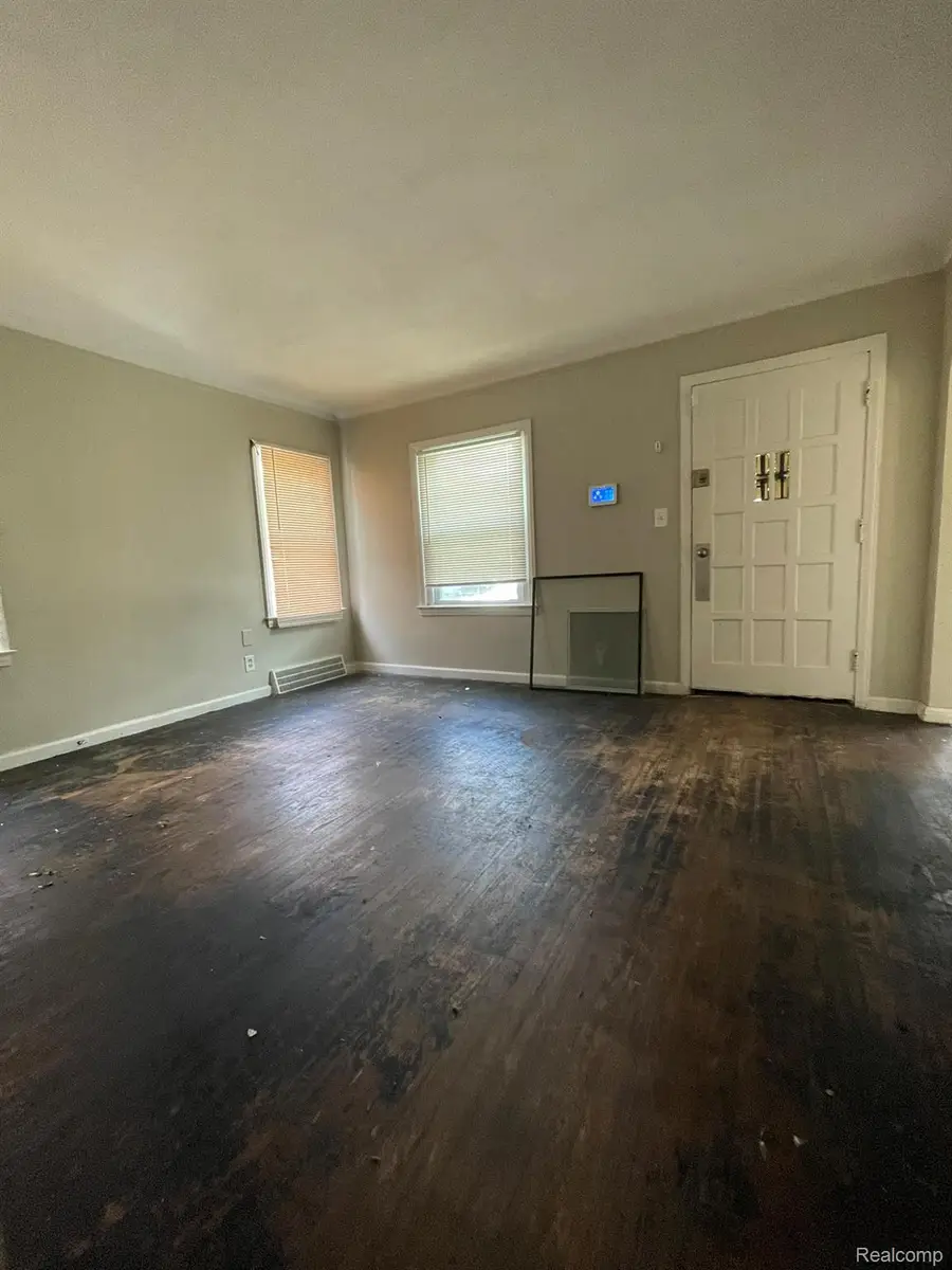 9205 Mckinney Street, Detroit, MI 48224 - Image #2