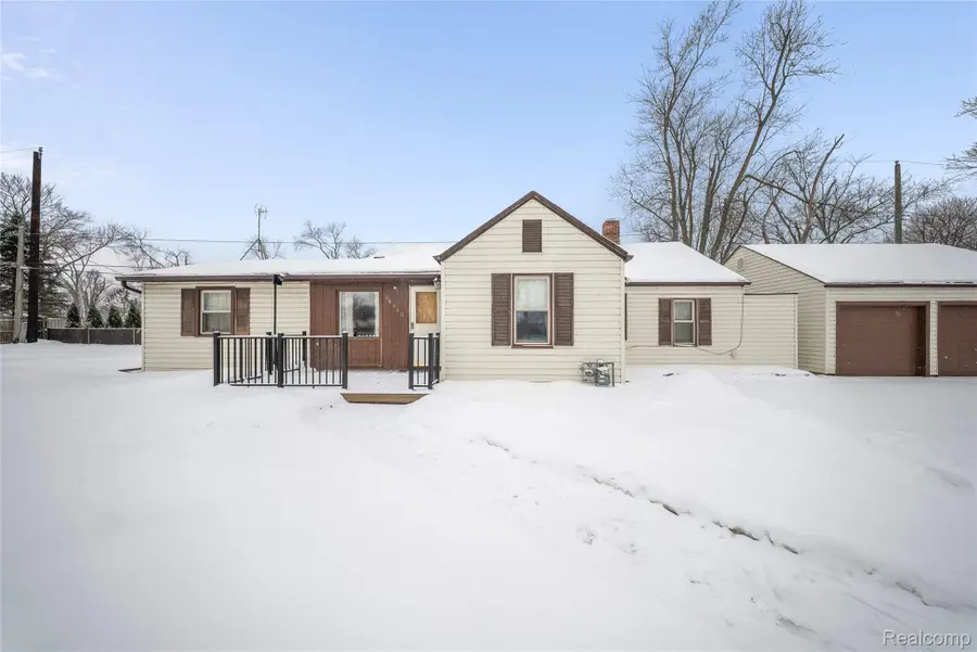24440 Sylvan Avenue, Brownstown, MI 48134 - #3