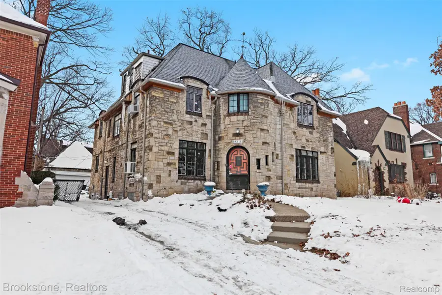 18215 Parkside Street, Detroit, MI 48221 - #2