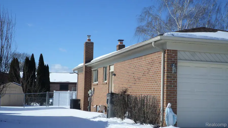 38615 Levisham Drive, Clinton Township, MI 48038 - Image #2