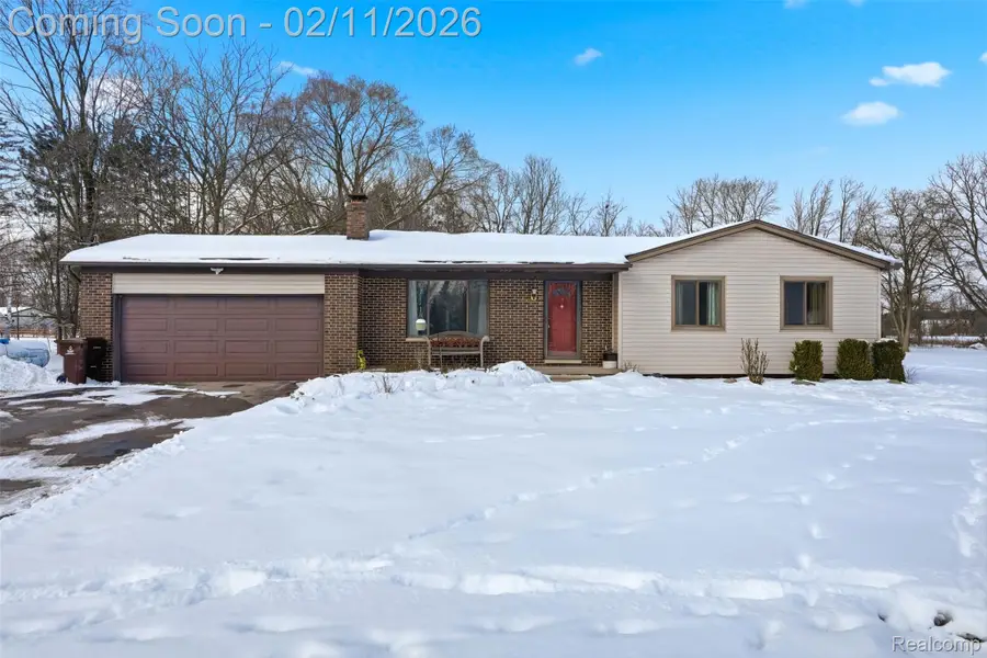 966 Nancy Ann Drive, Howell, MI 48855 - Image #2