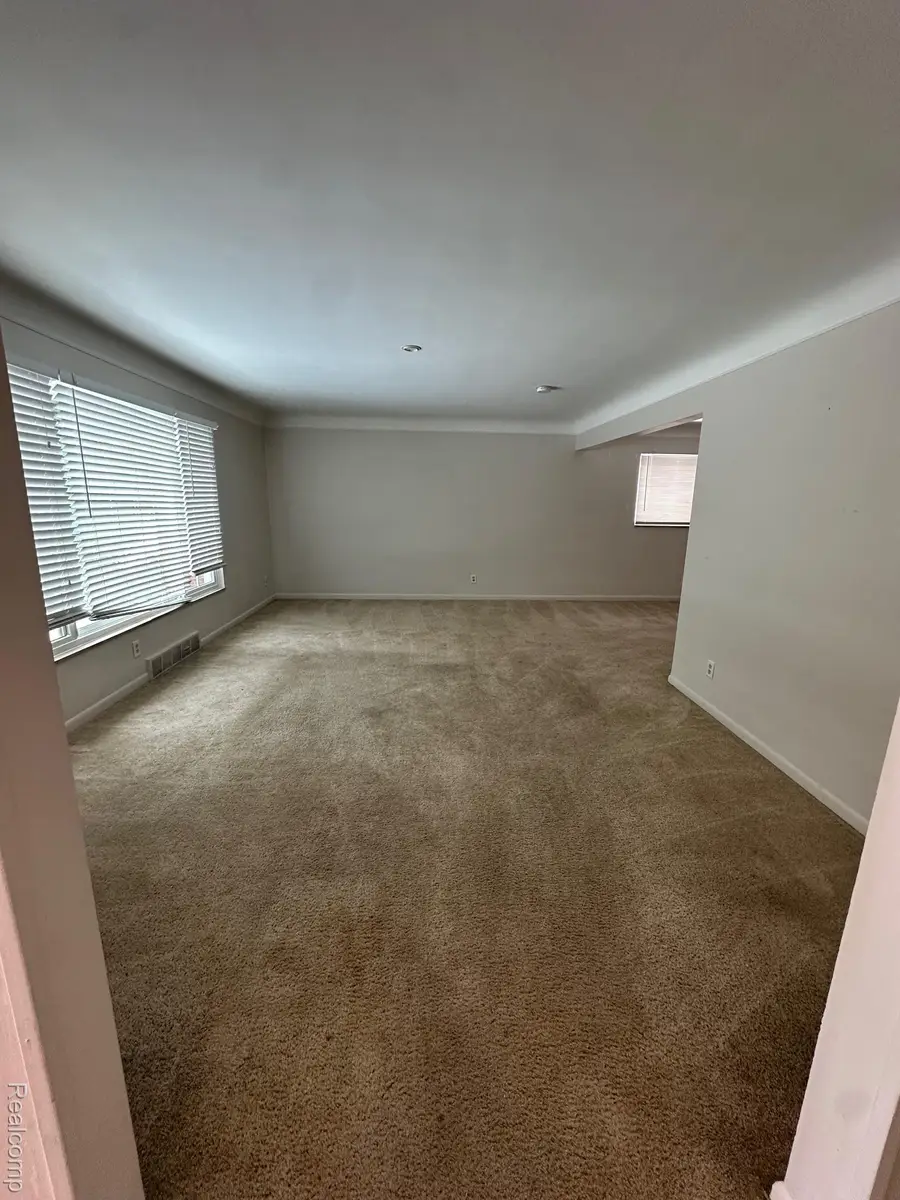 14621 Rosemary Boulevard, Oak Park, MI 48237 - #3