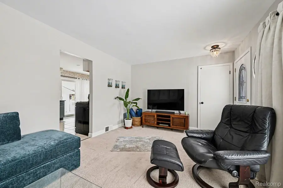 33422 Florence Street, Garden City, MI 48135 - #2