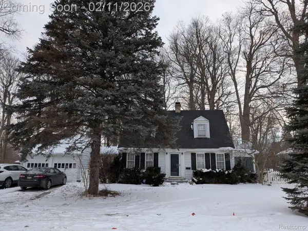 2122 Cedar Street, Holt, MI 48842