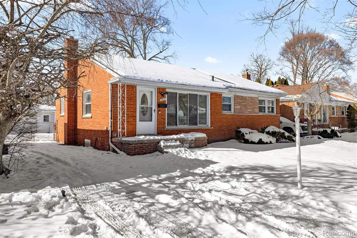 9327 Columbia, Redford, MI 48239 - #1