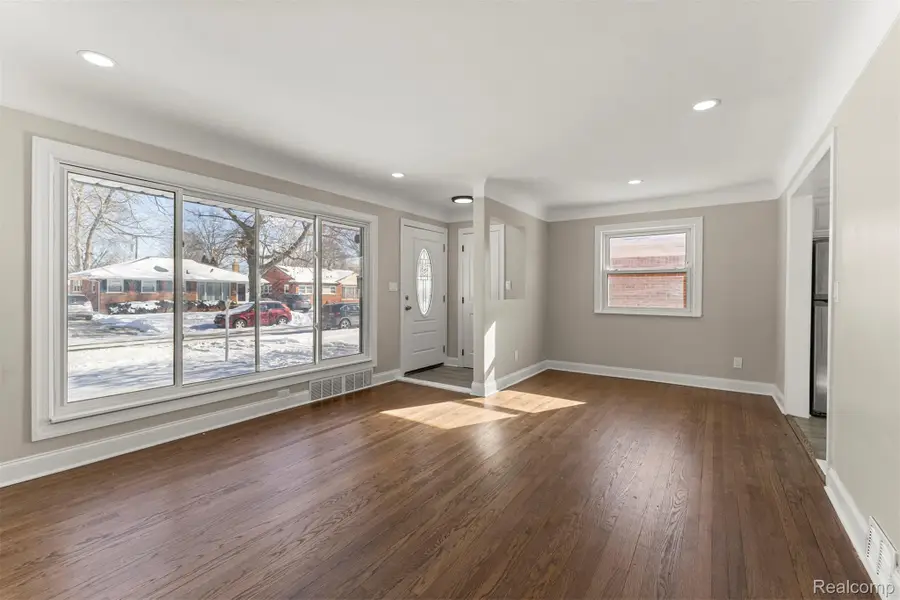 9327 Columbia, Redford, MI 48239 - #3