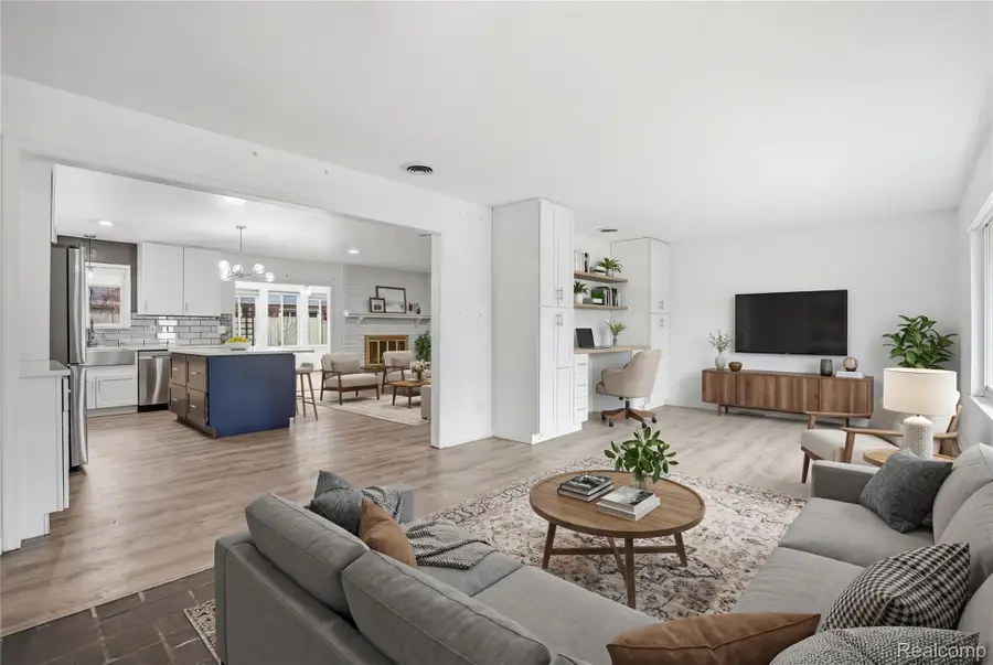 2707 Pine Ridge Road, West Bloomfield, MI 48324 - #3