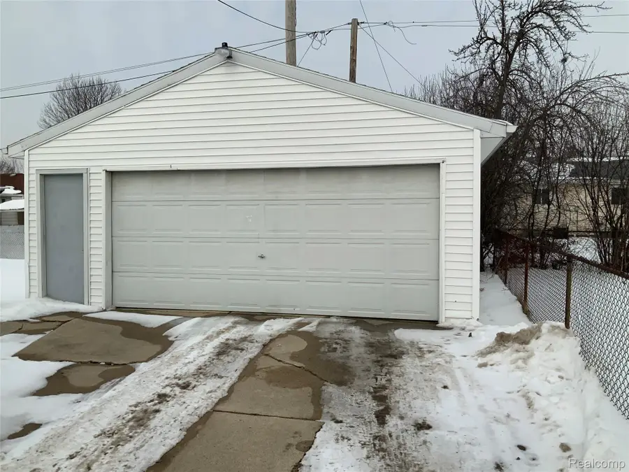 1216 Barbara Drive, Flint, MI 48505 - #3