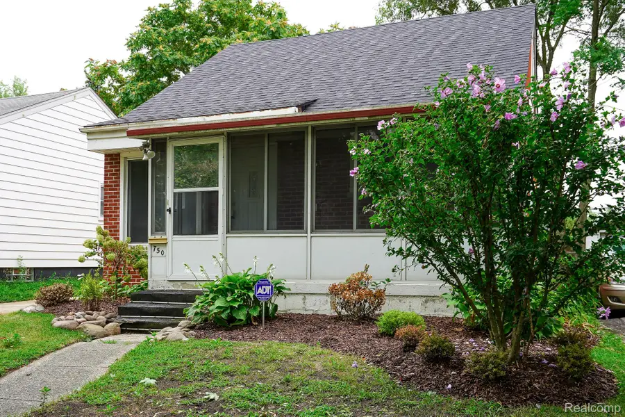 750 E Hayes Avenue, Hazel Park, MI 48030 - #3