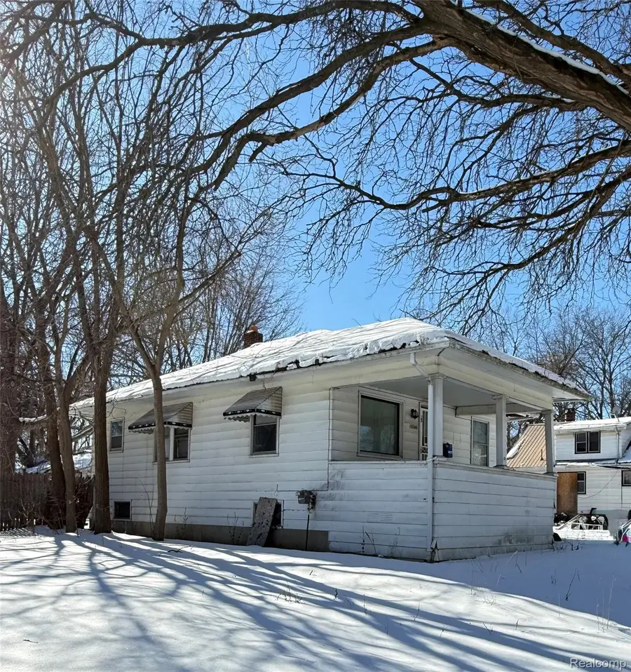 1540 Illinois Avenue, Flint, MI 48506 - #2