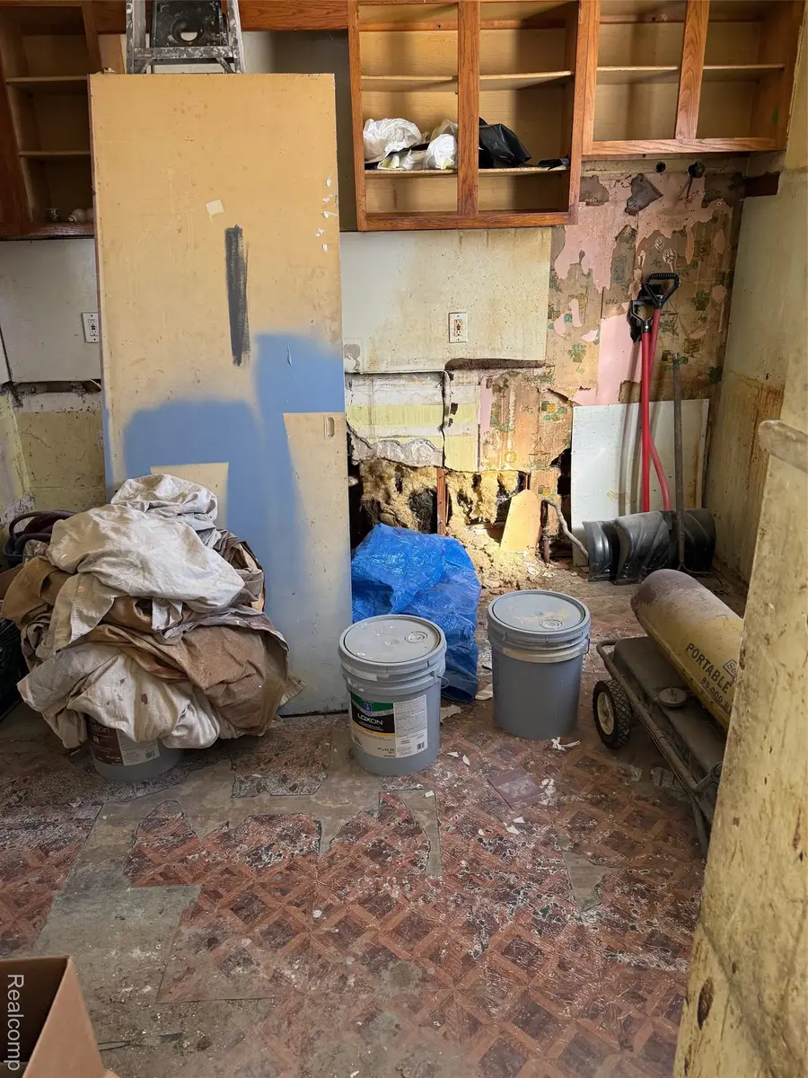 1848 Garfield Avenue, Lincoln Park, MI 48146 - #2