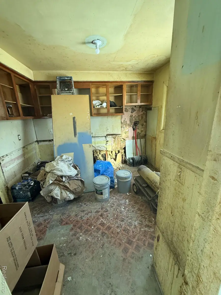 1848 Garfield Avenue, Lincoln Park, MI 48146 - #3