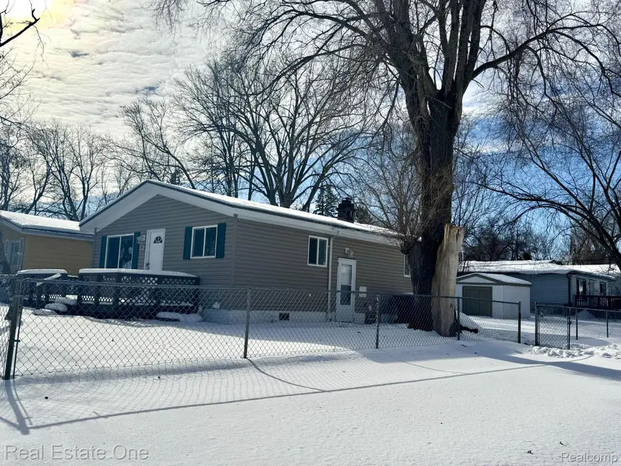 731 Stanley Avenue, Pontiac, MI 48340 - #2