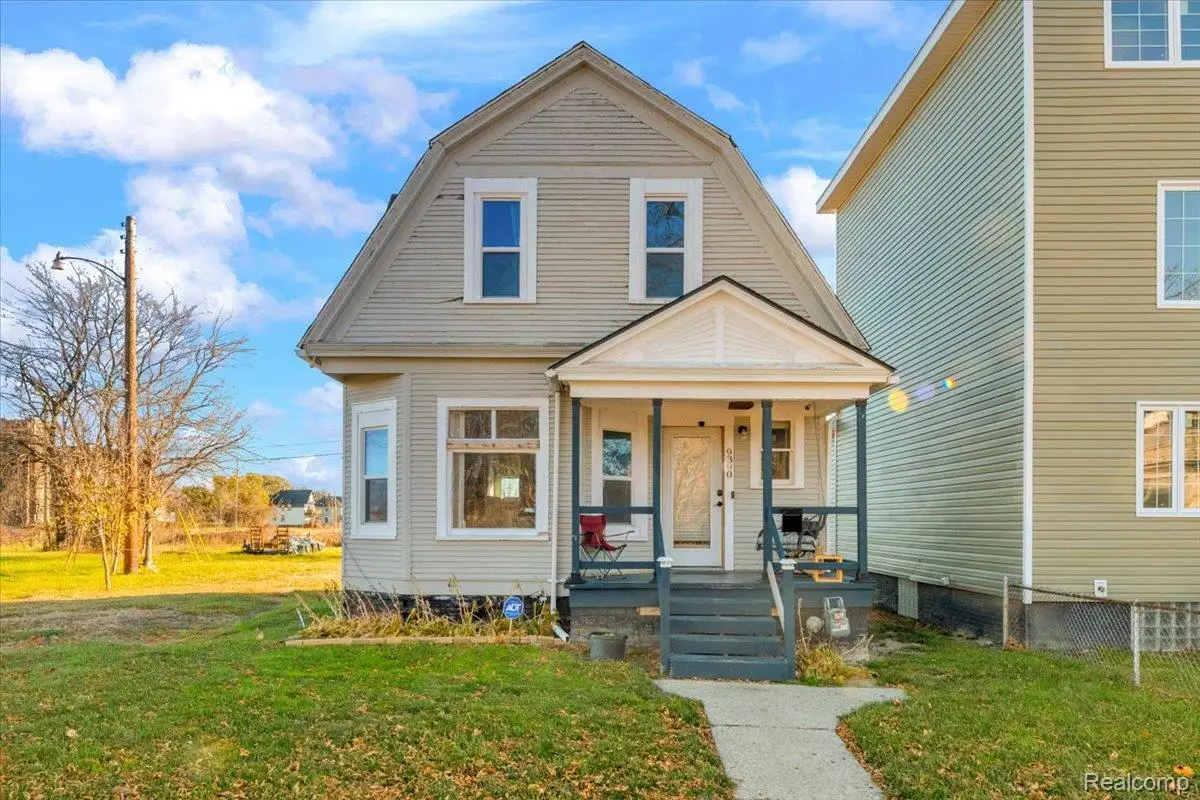 9390 Emmons, Detroit, MI 48214 - #1