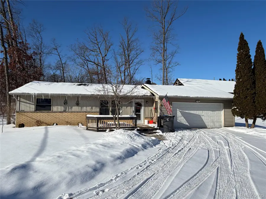 2137 Webster Park Drive, Howell, MI 48843 - Image #2