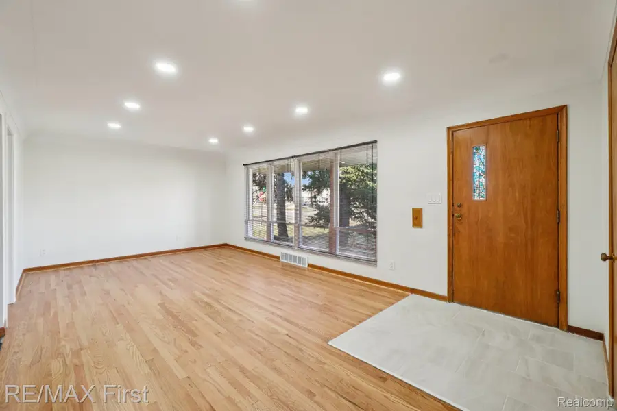 22400 Kelly Road, Eastpointe, MI 48021 - #3