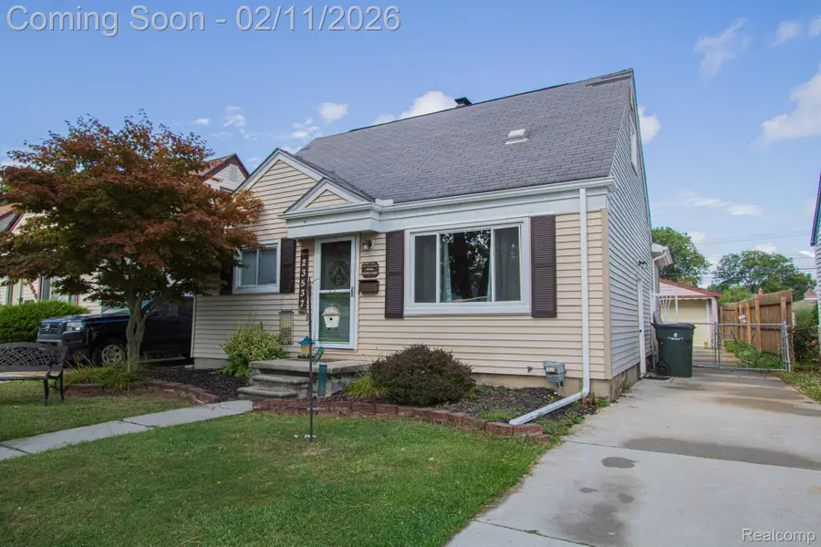 23537 Deziel Street, Saint Clair Shores, MI 48082 - #3