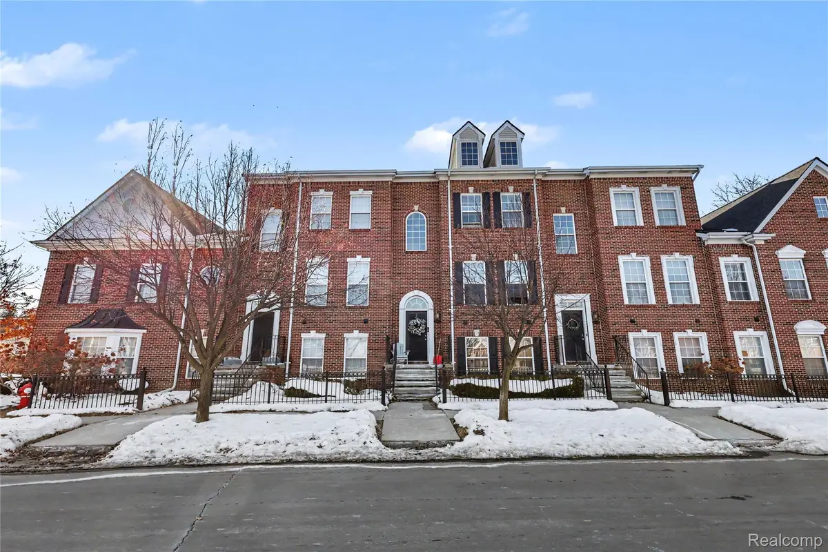 42843 Richmond Drive, Sterling Heights, MI 48313 - #1