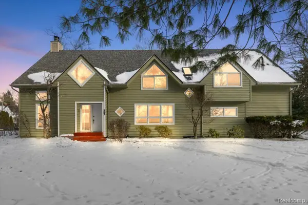 757 Woodlea Court, Birmingham, MI 48009