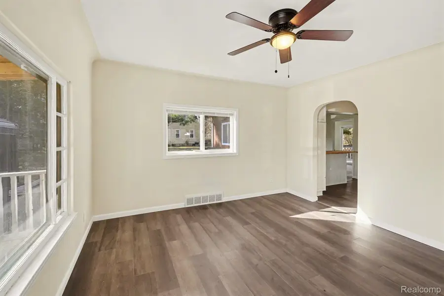 3401 N Center Road, Flint, MI 48506 - #3