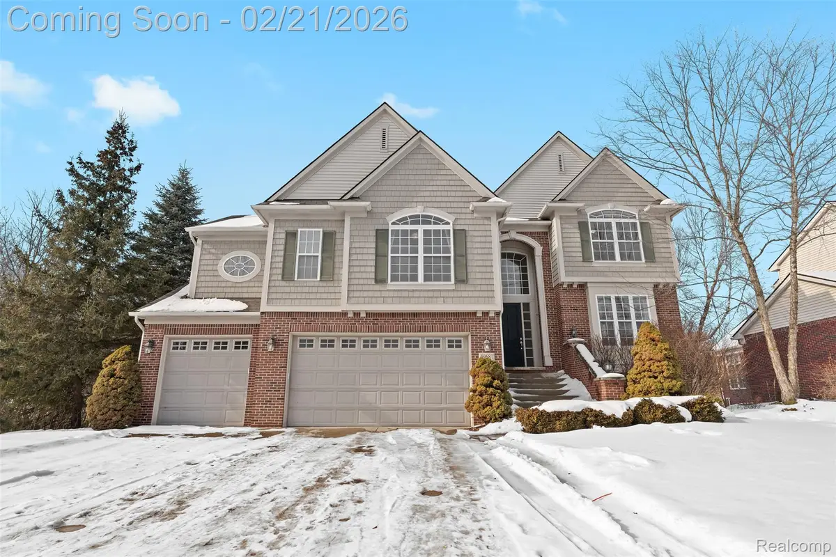 49681 S Glacier, Northville, MI 48168 - #1