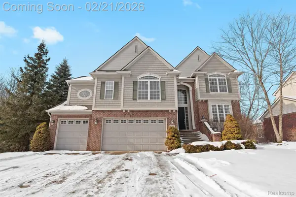 49681 S Glacier, Northville, MI 48168