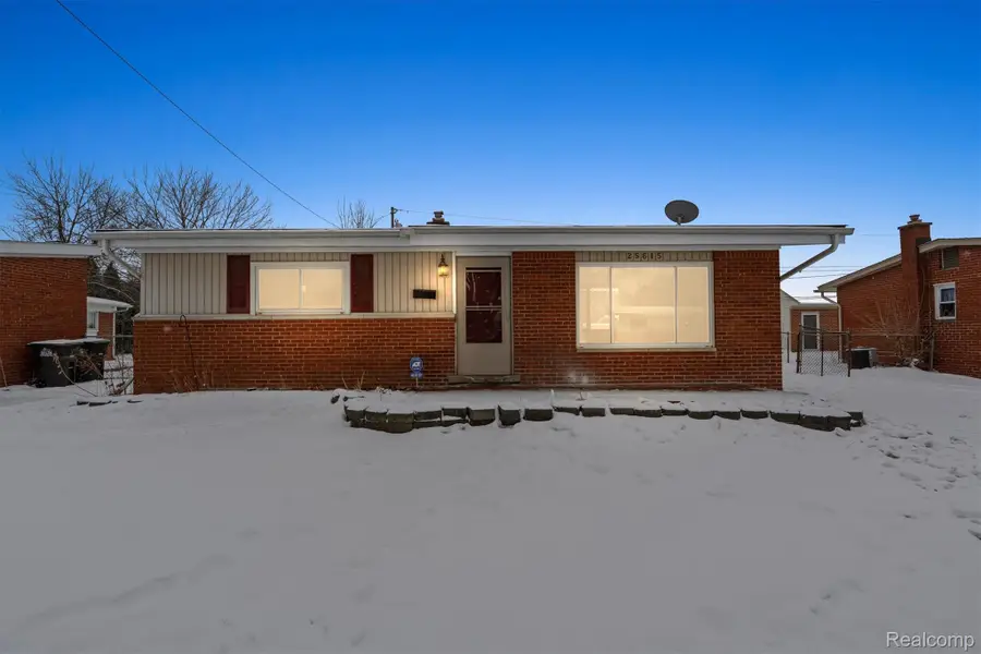 25615 Wohlfeil Street, Taylor, MI 48180 - #2