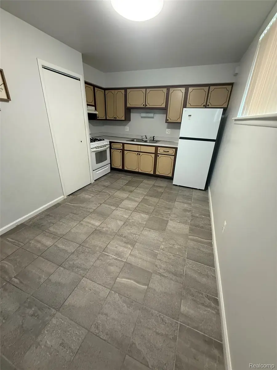 8140 Denwood Drive, Sterling Heights, MI 48312 - #3