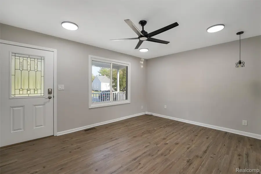 20059 Bradford Street, Detroit, MI 48205 - Image #2