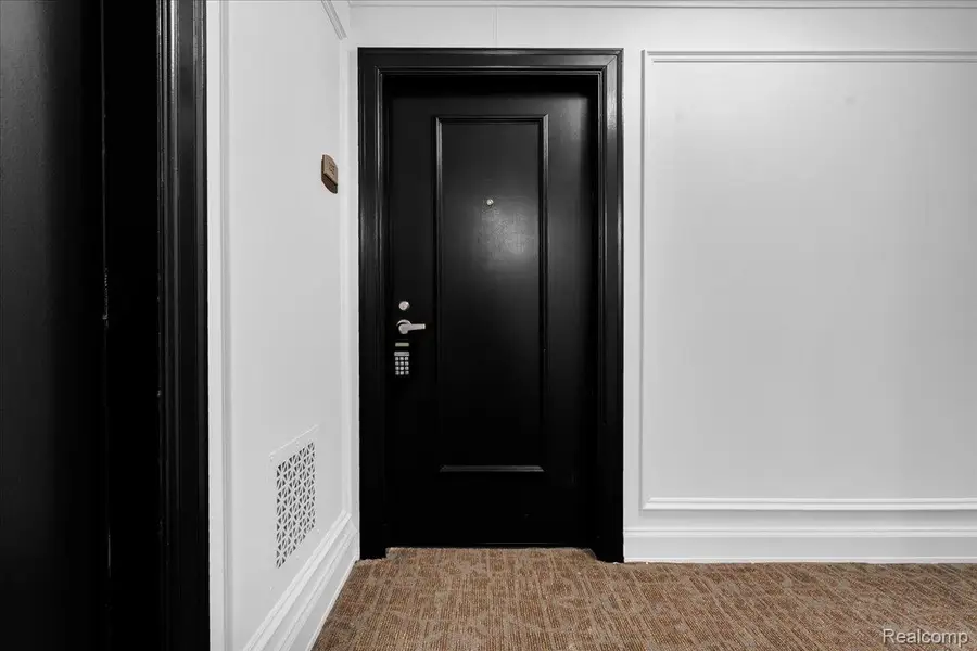 525 W Lafayette Boulevard #12E, Detroit, MI 48226 - Image #3