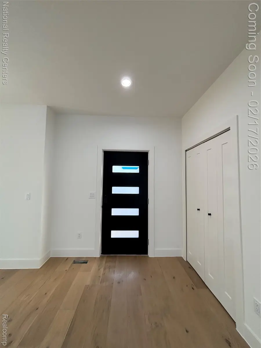 10024 Borgman Avenue, Huntington Woods, MI 48070 - #2