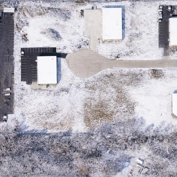 34433 Rosati Avenue, Livonia, MI 48150