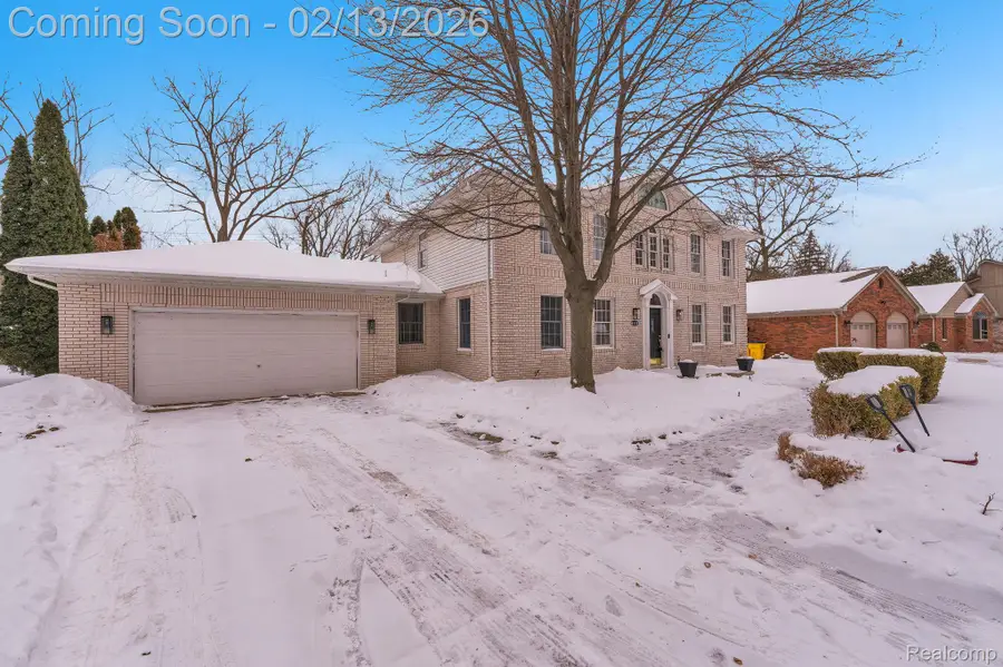 8121 Saint James Drive, Grosse Ile, MI 48138 - #2