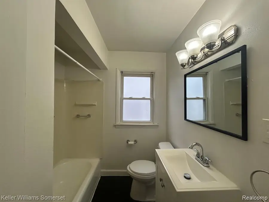 18458 Lennane, Redford, MI 48240 - #3