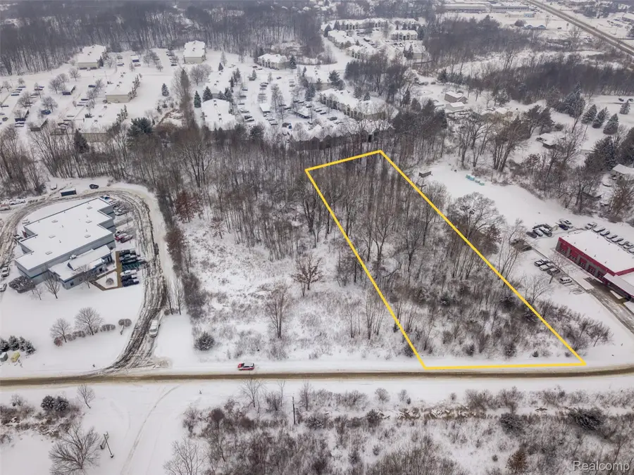 000 Victory Drive, Howell, MI 48843 - #2