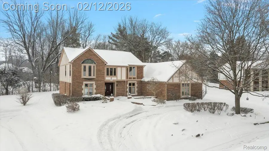 2291 Red Maple Drive, Troy, MI 48098 - #2