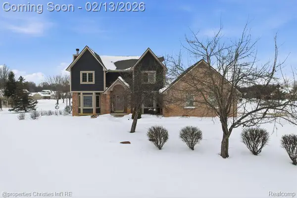 921 Kyle Court, WhiteLake, MI 48383