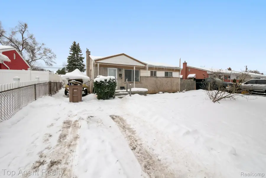 520 Linda Vista Drive, Pontiac, MI 48342 - #2