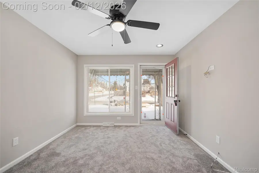 1706 E Pearl Avenue, Hazel Park, MI 48030 - #2