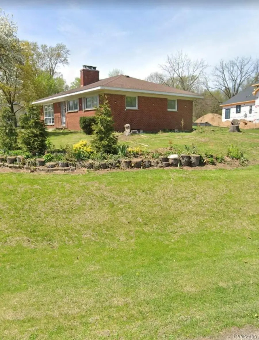 3443 Nichols Road, Auburn Hills, MI 48326 - #3