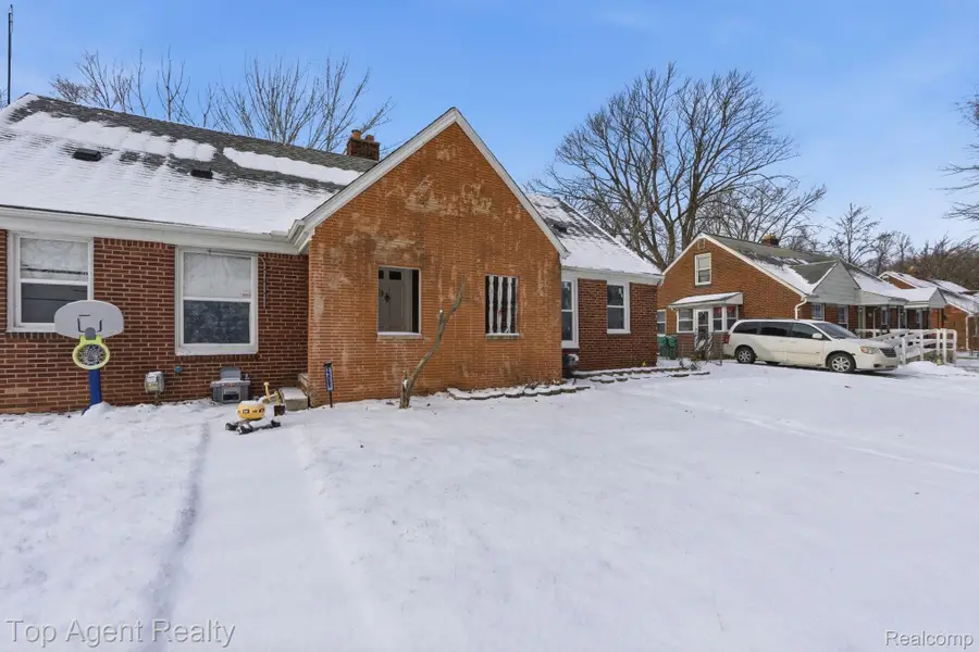 23089 Brittany Avenue, Eastpointe, MI 48021 - #3