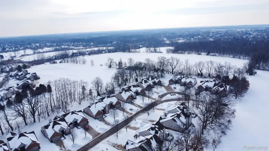 6056 Lochmore Drive #49, Commerce Township, MI 48382 - #2