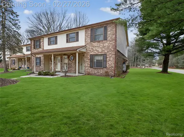 35652 Castlewood Court, Westland, MI 48185