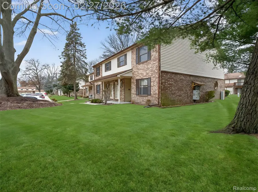 35652 Castlewood Court, Westland, MI 48185 - #2