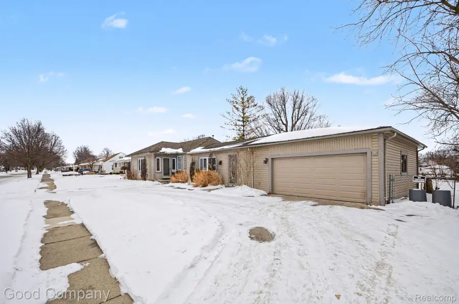 29726 Gloria Street, Saint Clair Shores, MI 48082 - #3
