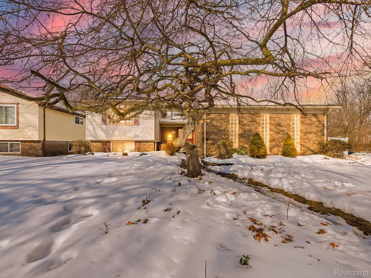 2365 Niagara Drive, Troy, MI 48083 - #1