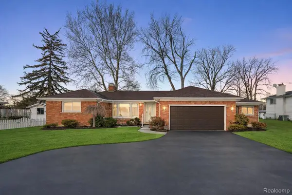 25651 S River Road, HarrisonTownship, MI 48045