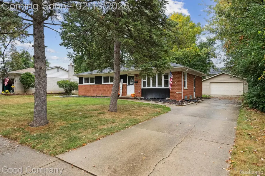 22440 Hawthorne Street, Farmington, MI 48336 - #3