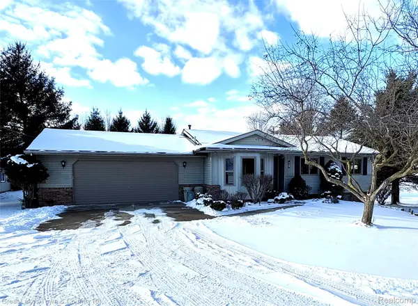 1051 N Lake George Road, Attica, MI 48412